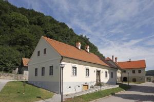 podsreda slov-bavar hisa
